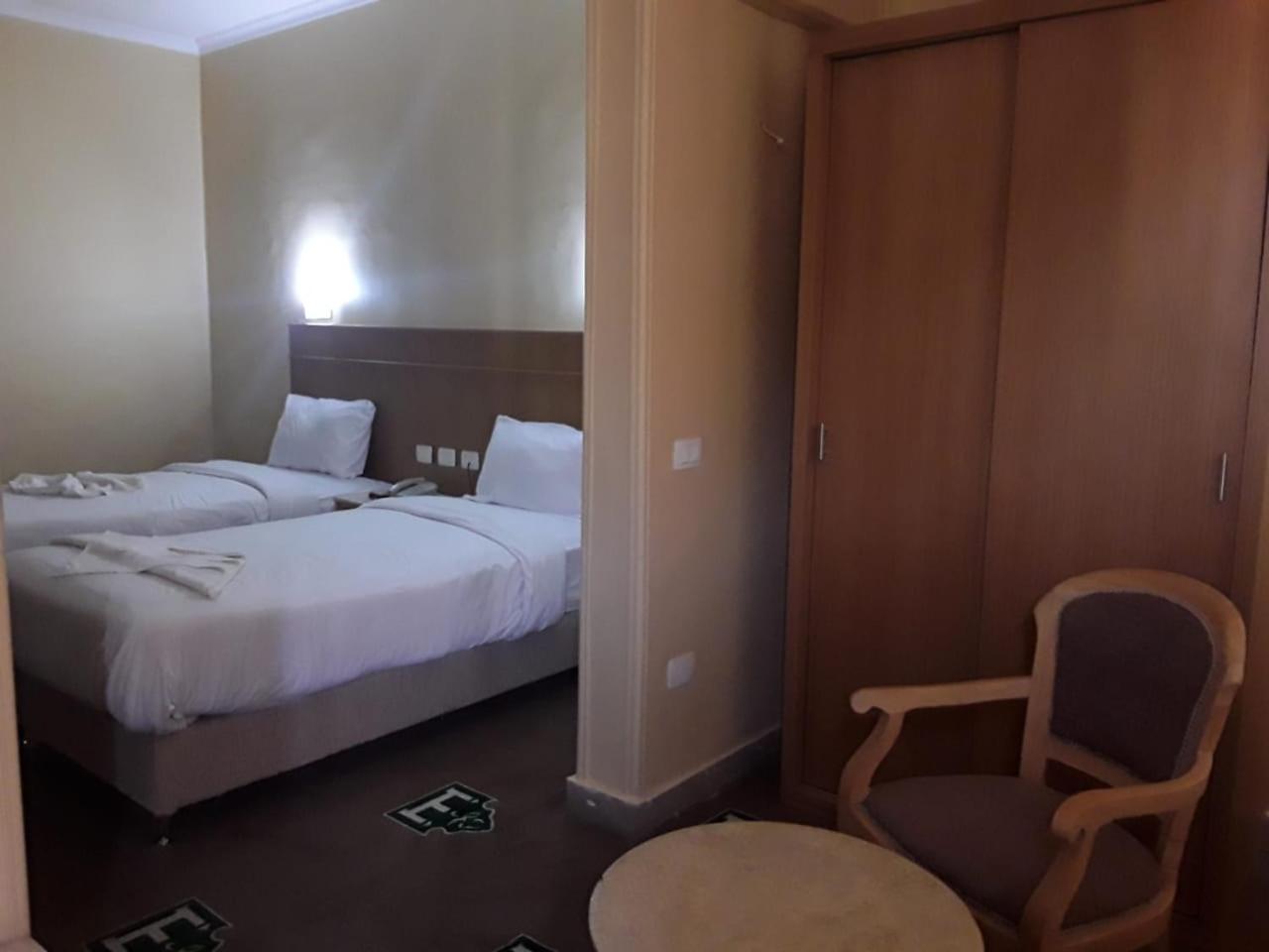 Regency Hotel Giza Buitenkant foto